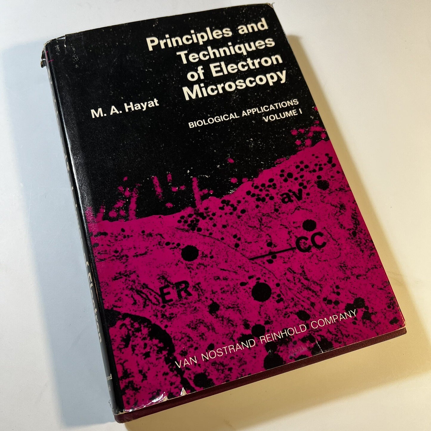 Principles and Techniques of Electron Microscopy VOL 1 by M.A. HAYAT