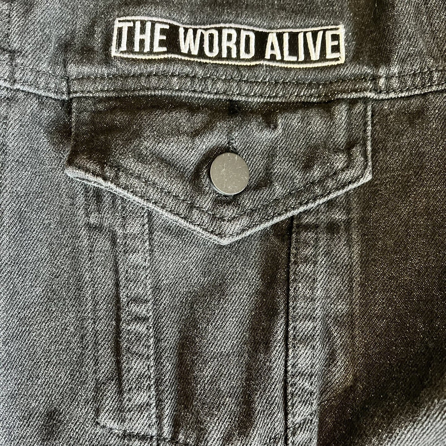 THE WORD ALIVE Mens XXL Dark Jean Jacket