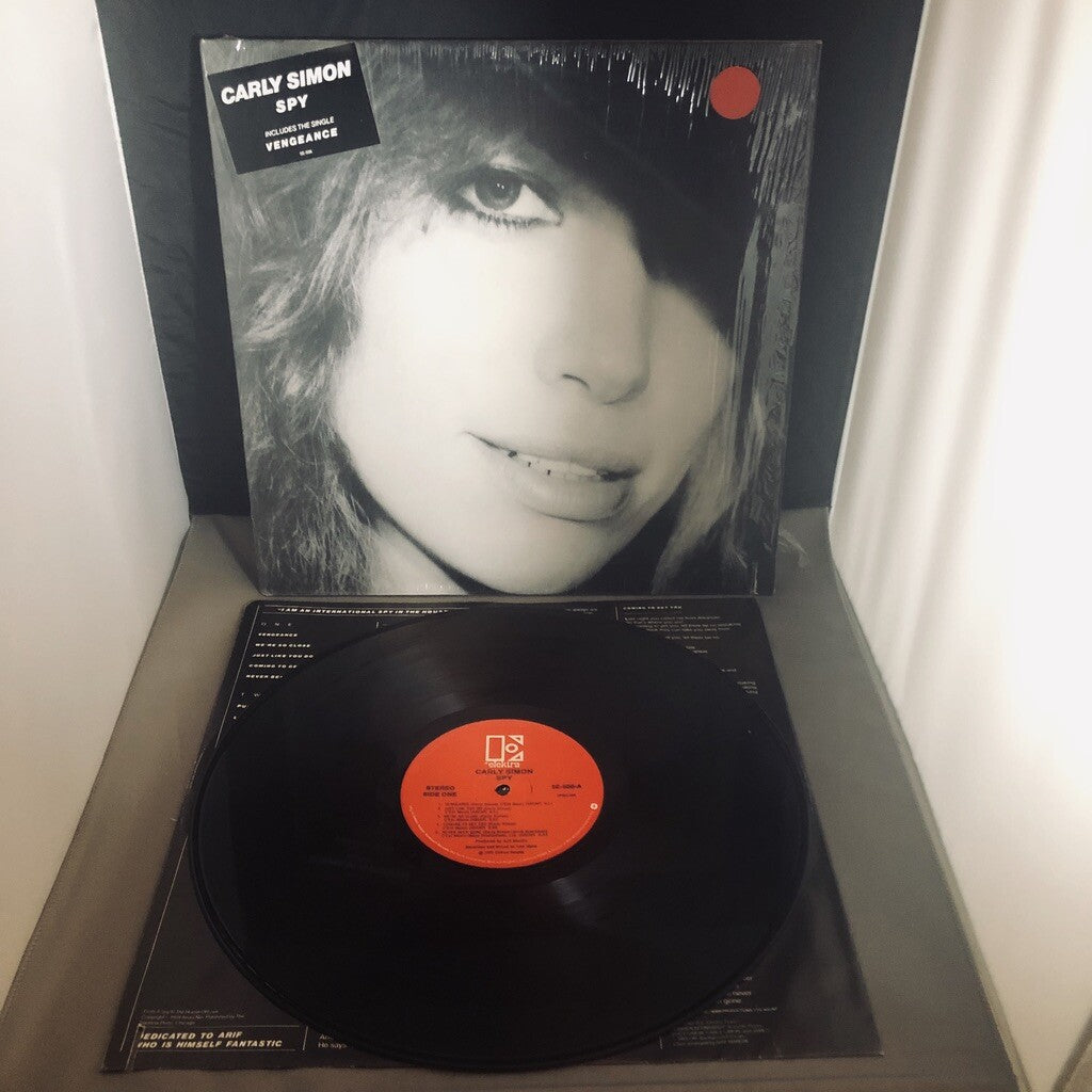 Carly Simon SPY Vinyl Record LP  6E-128  5E-506 VG+ vinyl and sleeve 