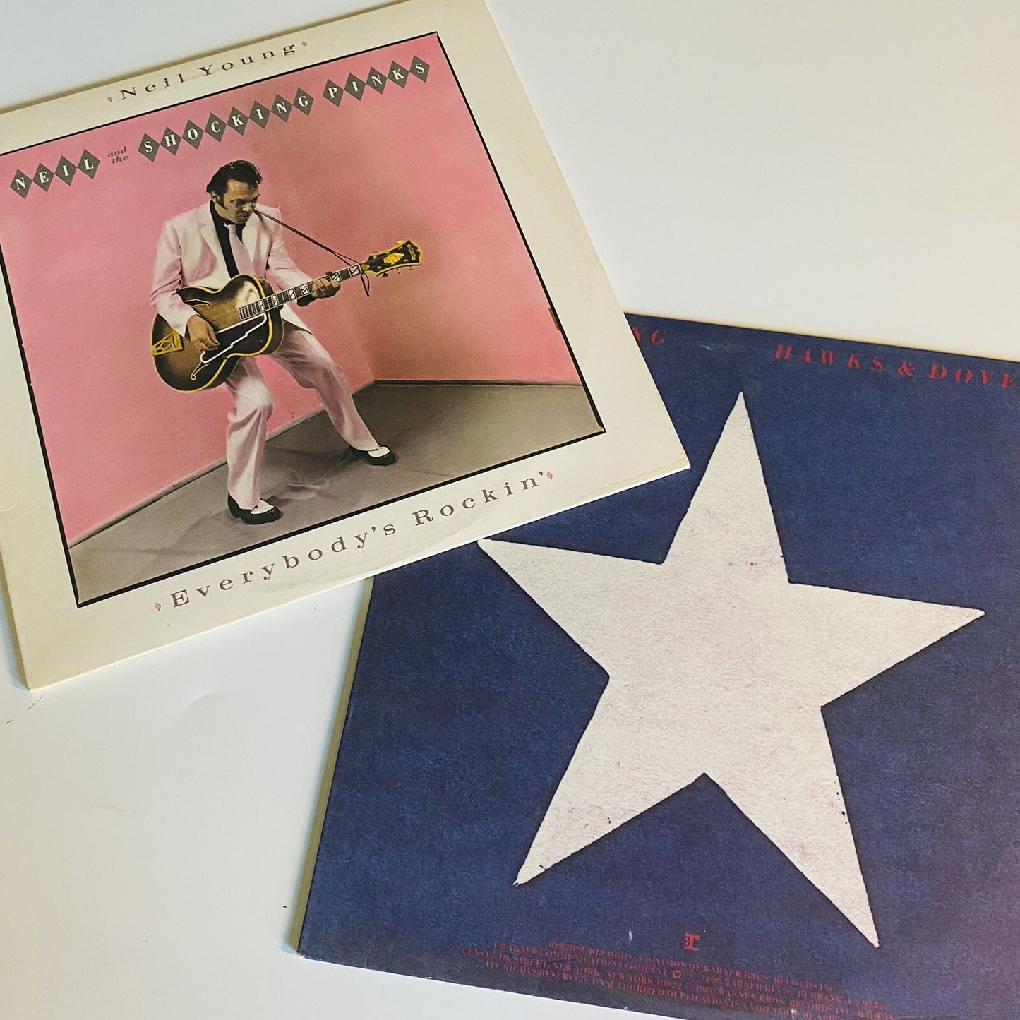Neil Young SHOCKING PINKS + HAWKS & DOVES Vinyl LP Record VG+